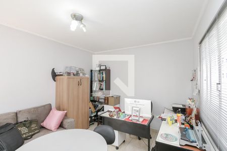 Casa à venda com 212m², 4 quartos e 3 vagas Casa à venda com 212m², 4 quartos e 3 vagasEscritório