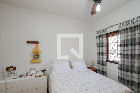 Casa à venda com 212m², 4 quartos e 3 vagas Casa à venda com 212m², 4 quartos e 3 vagasQuarto 2