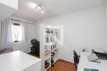 Casa à venda com 212m², 4 quartos e 3 vagas Casa à venda com 212m², 4 quartos e 3 vagasQuarto 3