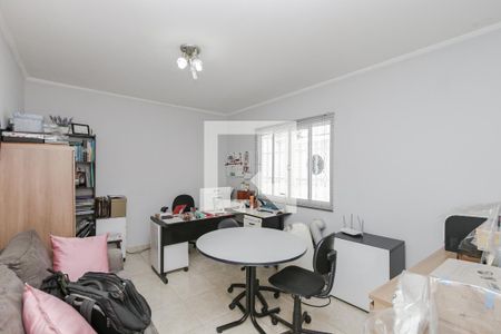 Casa à venda com 212m², 4 quartos e 3 vagas Casa à venda com 212m², 4 quartos e 3 vagasEscritório