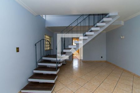 Sala de casa para alugar com 3 quartos, 180m² em Planalto Paulista, São Paulo