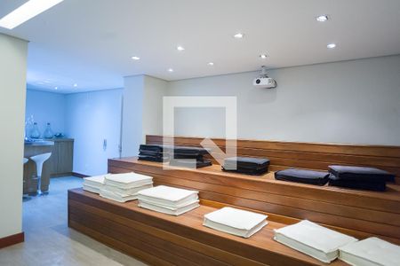 Apartamento à venda com 120m², 3 quartos e 2 vagascinema