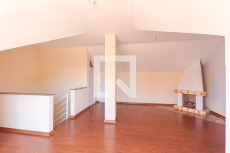 Casa para alugar com 380m², 3 quartos e 2 vagasÁtico