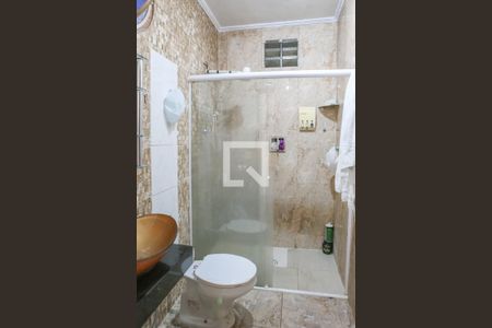 Casa à venda com 150m², 8 quartos e 2 vagas Casa à venda com 150m², 8 quartos e 2 vagasBanheiro Social 1