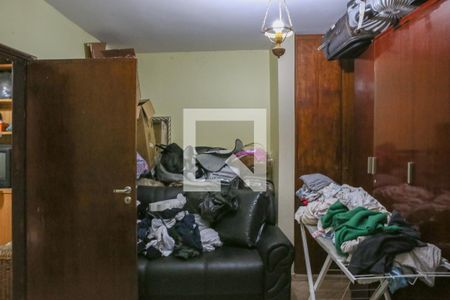 Casa à venda com 150m², 8 quartos e 2 vagas Casa à venda com 150m², 8 quartos e 2 vagasEscritório