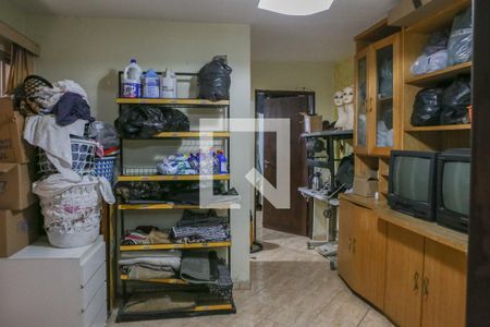 Casa à venda com 150m², 8 quartos e 2 vagas Casa à venda com 150m², 8 quartos e 2 vagasEscritório