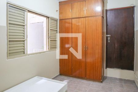 Casa à venda com 150m², 8 quartos e 2 vagas Casa à venda com 150m², 8 quartos e 2 vagasQuarto 5