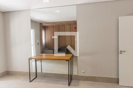 Apartamento para alugar com 52m², 2 quartos e 1 vagaHall social