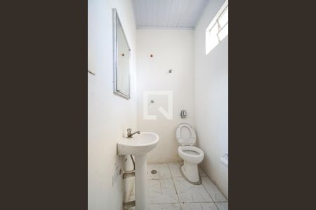 Casa à venda com 240m², 4 quartos e 6 vagasBanheiro da suíte