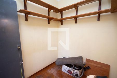 Casa para alugar com 704m², 3 quartos e 5 vagas Casa para alugar com 704m², 3 quartos e 5 vagasDespensa