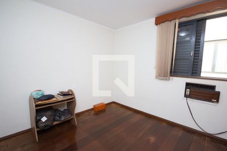 Casa para alugar com 704m², 3 quartos e 5 vagas Casa para alugar com 704m², 3 quartos e 5 vagasQuarto 2