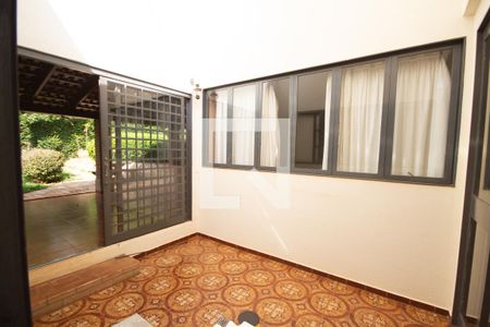 Casa para alugar com 704m², 3 quartos e 5 vagas Casa para alugar com 704m², 3 quartos e 5 vagasQuarto 2