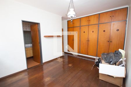 Casa para alugar com 704m², 3 quartos e 5 vagas Casa para alugar com 704m², 3 quartos e 5 vagasSuite