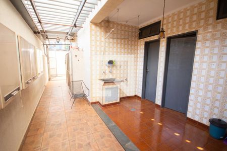 Casa para alugar com 704m², 3 quartos e 5 vagas Casa para alugar com 704m², 3 quartos e 5 vagasÁrea de Serviço