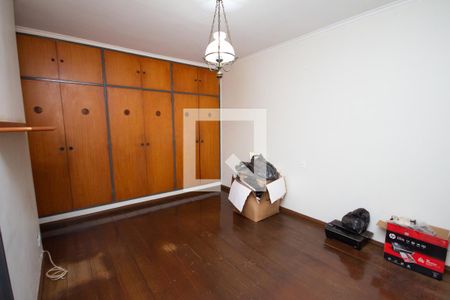 Casa para alugar com 704m², 3 quartos e 5 vagas Casa para alugar com 704m², 3 quartos e 5 vagasSuite