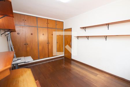 Casa para alugar com 704m², 3 quartos e 5 vagas Casa para alugar com 704m², 3 quartos e 5 vagasQuarto 1