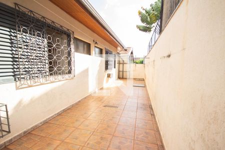 Casa para alugar com 704m², 3 quartos e 5 vagas Casa para alugar com 704m², 3 quartos e 5 vagasQuintal/Reservatorio de agua