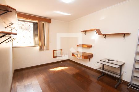 Casa para alugar com 704m², 3 quartos e 5 vagas Casa para alugar com 704m², 3 quartos e 5 vagasQuarto 1