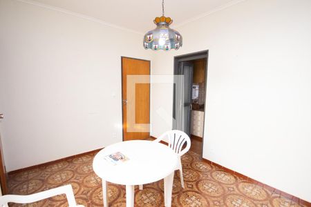 Casa para alugar com 704m², 3 quartos e 5 vagas Casa para alugar com 704m², 3 quartos e 5 vagasSala de jantar