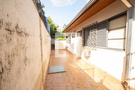 Casa para alugar com 704m², 3 quartos e 5 vagas Casa para alugar com 704m², 3 quartos e 5 vagasQuintal/Reservatorio de agua