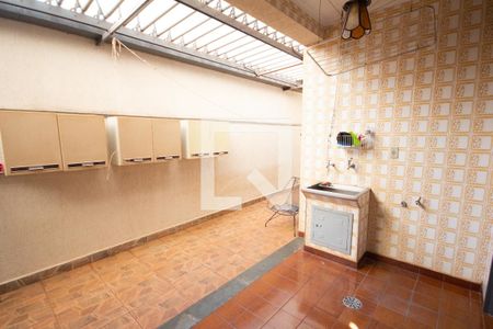 Casa para alugar com 704m², 3 quartos e 5 vagas Casa para alugar com 704m², 3 quartos e 5 vagasÁrea de Serviço