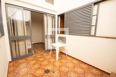 Casa para alugar com 704m², 3 quartos e 5 vagas Casa para alugar com 704m², 3 quartos e 5 vagasVaranda da Sala de jantar