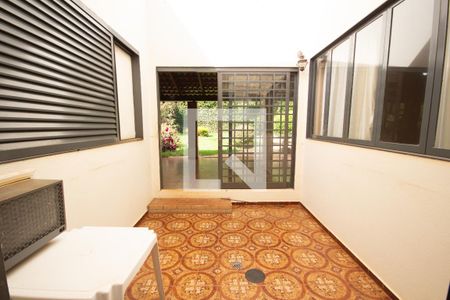 Casa para alugar com 704m², 3 quartos e 5 vagas Casa para alugar com 704m², 3 quartos e 5 vagasVaranda da Sala de jantar