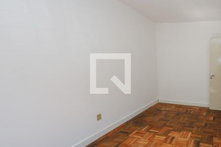 Quarto 1 de apartamento para alugar com 2 quartos, 66m² em Vila Ipiranga, Porto Alegre