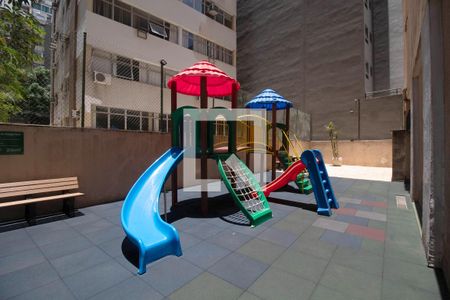 Apartamento para alugar com 120m², 3 quartos e 1 vaga Apartamento para alugar com 120m², 3 quartos e 1 vagaÁrea comum - Playground