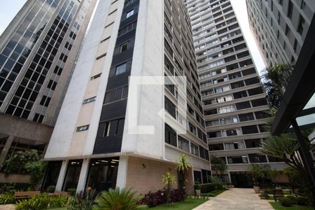 Apartamento para alugar com 120m², 3 quartos e 1 vaga Apartamento para alugar com 120m², 3 quartos e 1 vagaFachada