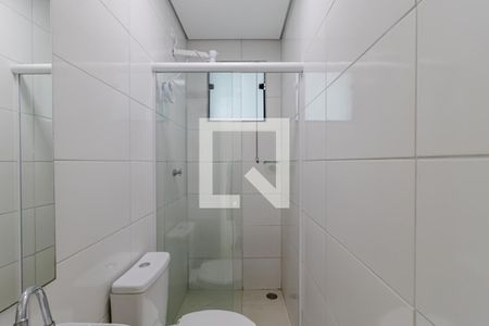 Banheiro de kitnet/studio para alugar com 1 quarto, 29m² em Jardim Seckler, São Paulo
