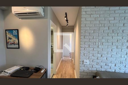 Apartamento à venda com 69m², 2 quartos e 1 vagaCorredor