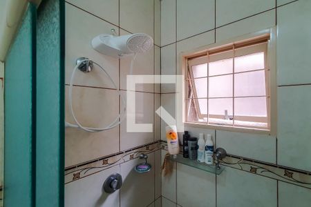 Casa à venda com 325m², 4 quartos e 6 vagasQuarto 1 suite banheiro