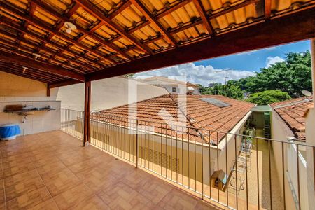 Casa à venda com 325m², 4 quartos e 6 vagasÁrea comum - Churrasqueira