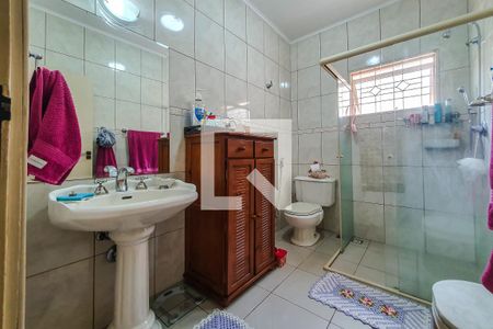 Casa à venda com 325m², 4 quartos e 6 vagasQuarto 2 suite banheiro