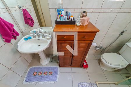 Casa à venda com 325m², 4 quartos e 6 vagasQuarto 2 suite banheiro