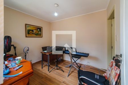 Casa à venda com 325m², 4 quartos e 6 vagasSala Serviço