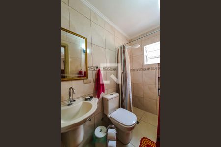 Casa à venda com 325m², 4 quartos e 6 vagasQuarto 4 de Serviço Suite banheiro