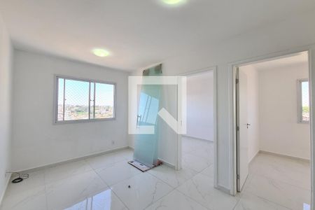 Sala de apartamento para alugar com 2 quartos, 44m² em Cidade Satelite Santa Barbara, São Paulo
