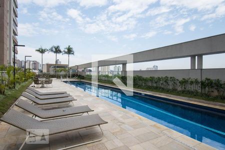 Apartamento à venda com 94m², 3 quartos e 2 vagas Apartamento à venda com 94m², 3 quartos e 2 vagasÁrea comum - Piscina