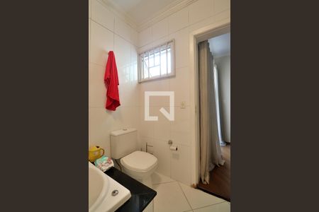 Casa à venda com 198m², 3 quartos e 4 vagasSuíte 1 - Banheiro