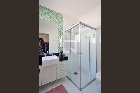 Casa à venda com 198m², 3 quartos e 4 vagasSuíte 2 - Banheiro