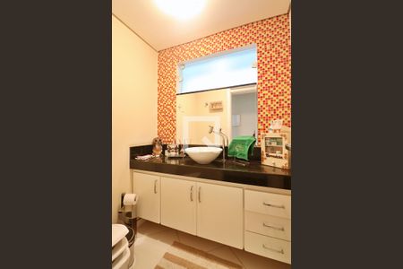 Casa à venda com 198m², 3 quartos e 4 vagasLavabo