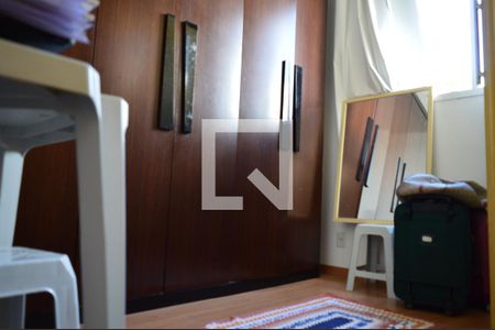 Quarto 2 de apartamento para alugar com 2 quartos, 43m² em Chacaras Reunidas Santa Terezinha, Contagem