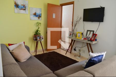 Sala de apartamento para alugar com 2 quartos, 43m² em Chacaras Reunidas Santa Terezinha, Contagem