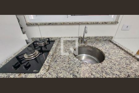 Quarto / Cozinha  de kitnet/studio para alugar com 1 quarto, 12m² em Vila Sao Pedro, Santo André