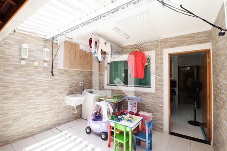 Casa à venda com 140m², 3 quartos e 2 vagasChurrasqueira e Área de Serviço