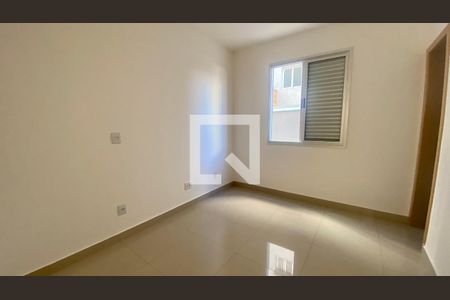 Quarto Suíte 1 de apartamento para alugar com 2 quartos, 98m² em Vila Paris, Belo Horizonte