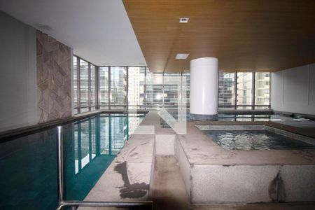 Apartamento à venda com 44m², 1 quarto e 1 vaga Apartamento à venda com 44m², 1 quarto e 1 vagaÁrea comum - Piscina