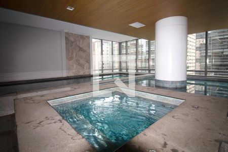 Apartamento à venda com 44m², 1 quarto e 1 vaga Apartamento à venda com 44m², 1 quarto e 1 vagaÁrea comum - Piscina